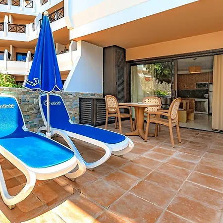 Hotel apartamentowy Apto A Pie De Piscina, Terraza Privada & Ac